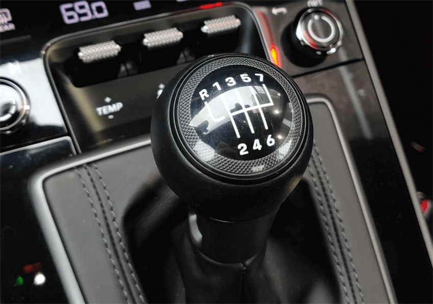 گیربکس دستی خودرو (Manual Gearbox) چگونه کار می‌کند؟