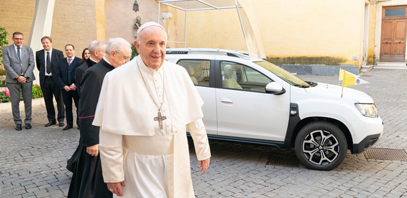 ورود داستر به ناوگان خودروهای پاپ فرانسیس